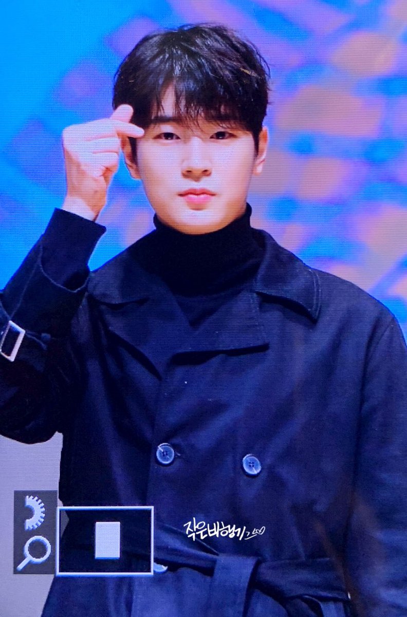 SmallPlane_PSH's tweet photo. 200105  #크나큰 #서함 #SKY_SH #서함짱짱 @KNKOfficial220 https://t.co/LB7gIKJQ5S