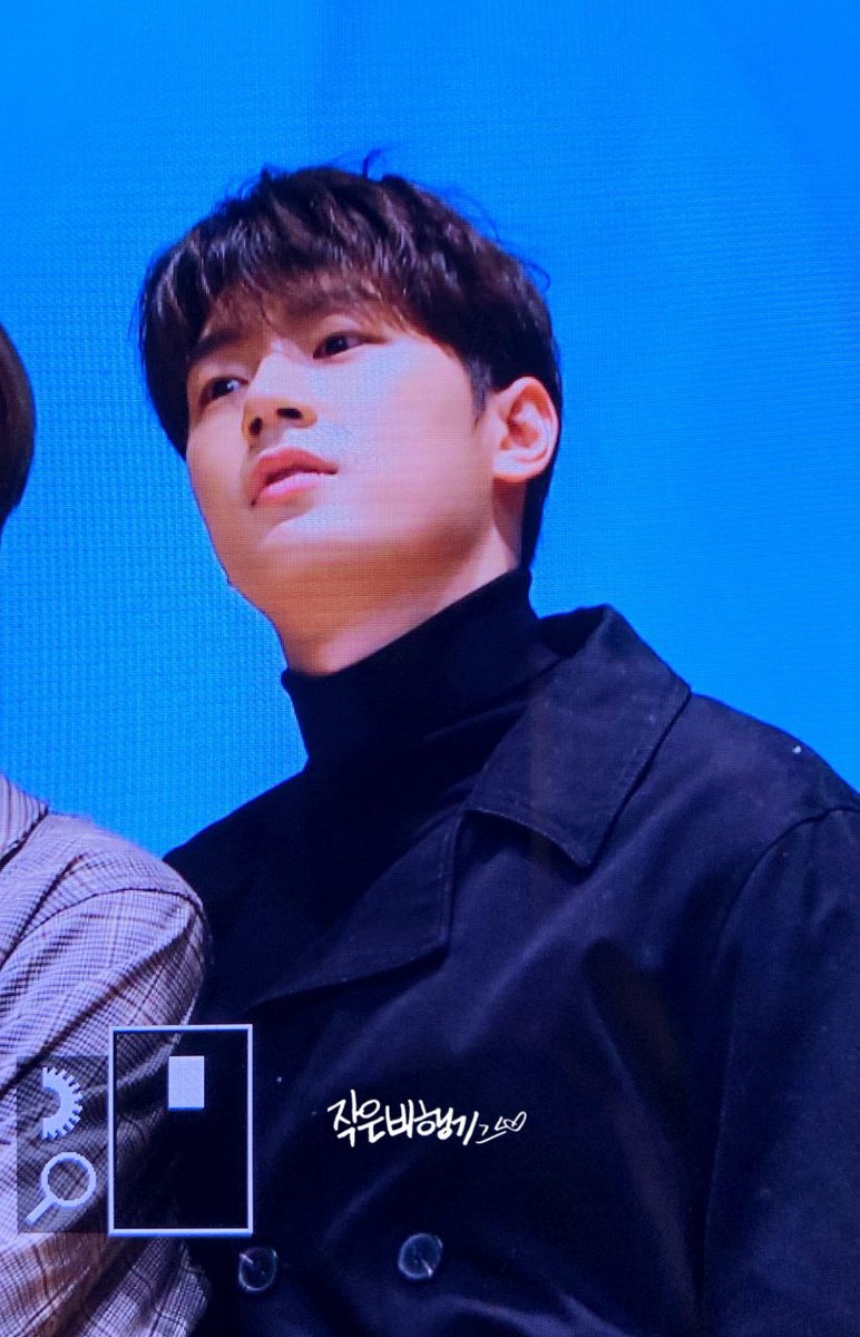 SmallPlane_PSH's tweet photo. 200105  #크나큰 #서함 #SKY_SH #서함짱짱 @KNKOfficial220 https://t.co/LB7gIKJQ5S