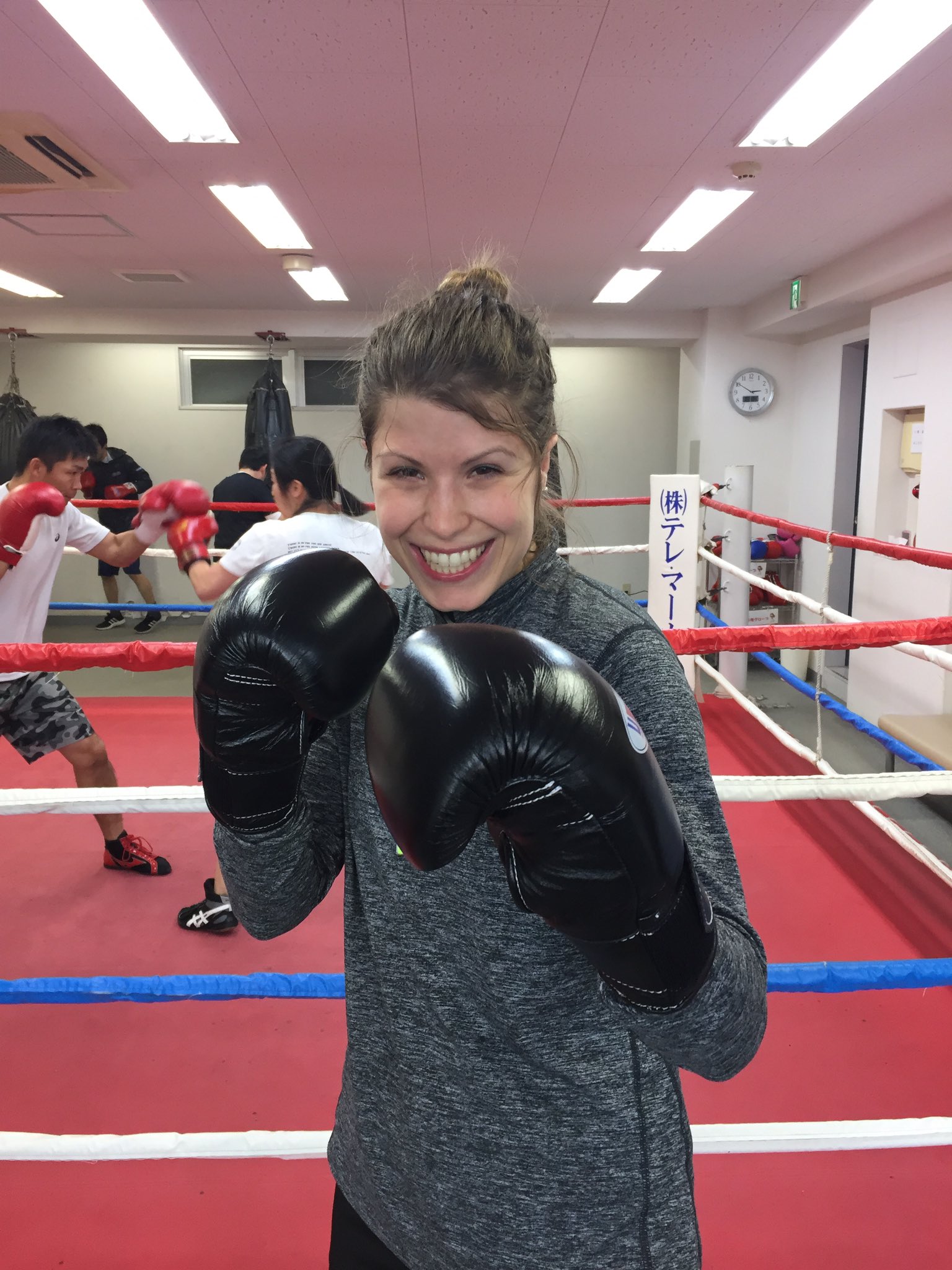 تويتر 大田区蒲田ボクシングジムrk蒲田ボクシングファミリー على تويتر フェデリカちゃん 女子1番のりはフェデリカちゃんでした みんなにはフェデ と呼ばれています 可愛いフェデはプロテスト前なのです サンドバックを打つ姿 カッコいいね