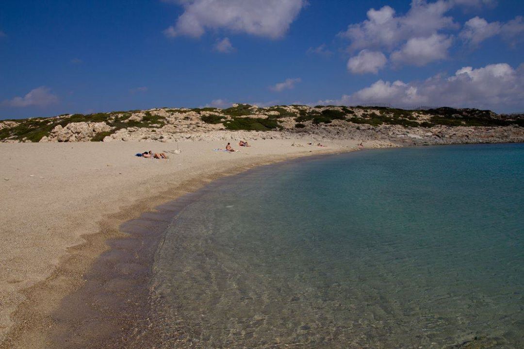 IGrekland's tweet photo. Stranden Diakoftis på Karpathos. https://t.co/qBXkOjrJsH https://t.co/Xdo6iTMQpX