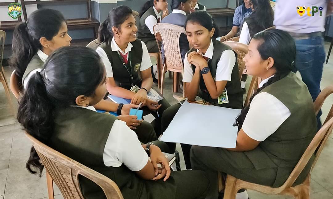 qtpiofficial's tweet image. #DesignThinkingWorkshop at Excel Group of Schools, Thiruvattar, TN where 80 students &amp;amp; 20 teachers participated in a day workshop. It was themed on d &apos;challenges faced in the campus&apos; by individuals. 

#QtPi #DT  #ExcelGroupofSchools #K12education #Coding #Robotics #AI