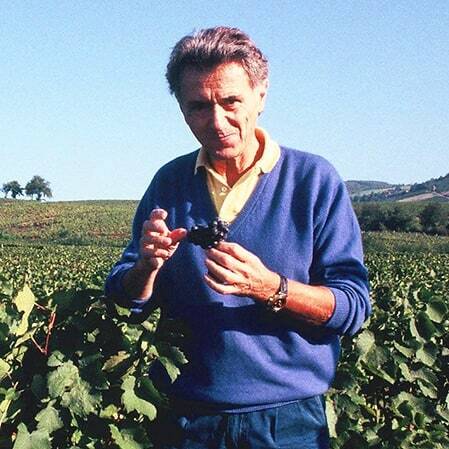 Le pape du Beaujolais, Georges Duboeuf, nous a quitté samedi à l'âge de 87 ans. Il était l'initiateur du beaujolais nouveau et un formidable ambassadeur de la région tout au long de sa vie. 😢

@georgesduboeufofficiel #hommage #grandhomme #beaujolais ift.tt/39C3txX