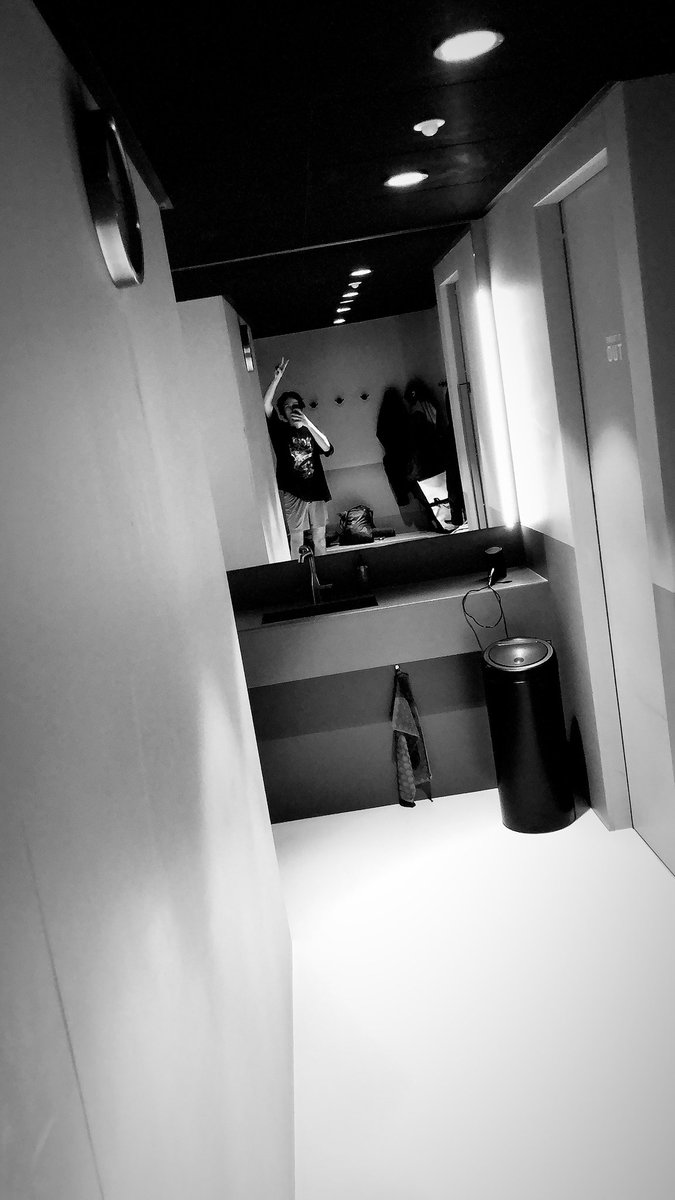 Lately I have been trying out (hot) yoga and I’m loving it. However today I did a ‘Yin’ lesson which was sooooo slow and more like a meditation.
Definitely more a fan of the intense core stuff!
Any yoga fans here?