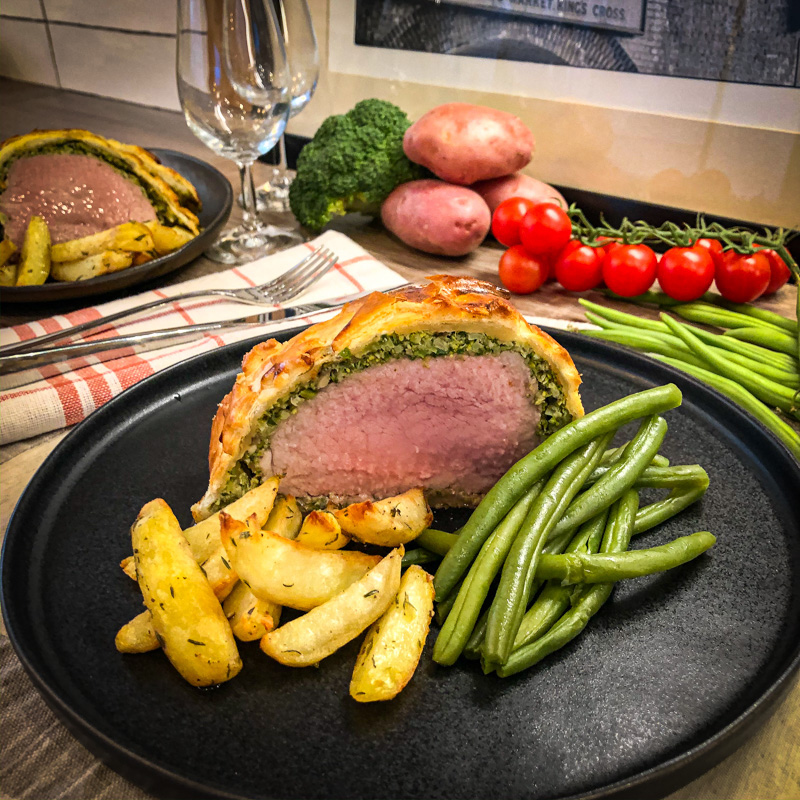 jessekitchen's tweet photo. Wrapped in #puffpastry, try out this alternative recipe of famous Beef Wellington. A tender and savory veal fillet served with potato #wedges for a fancy Sunday-roast meal.
👉https://t.co/qd4rQNIuU4
#Recipe #easyrecipes #Cooking #CookInspired #sundayroast #recipesblog https://t.co/lLrG3V8xWS