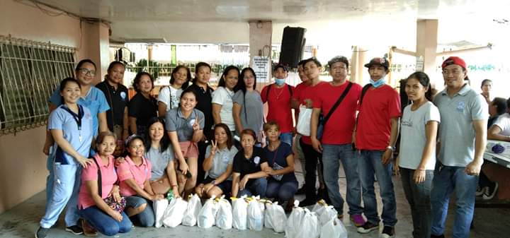 PAOFIPayatas's tweet photo. Ms. Michelle Ong and Family Christmas Pack
#Paofi
#Payatas
#PaofiFeeding
#ChristmasOutreach https://t.co/QLkjx9P5fy
