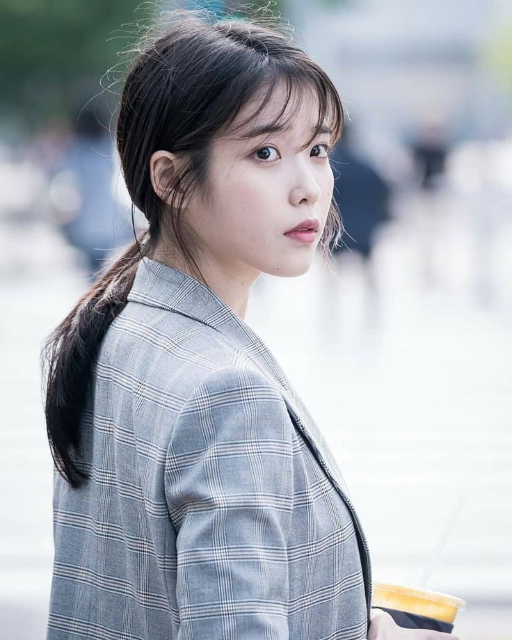 5/366lots of things happened this day to me but at the end of the day u r still there comforting me with your music  @_IUofficial  @lily199iu