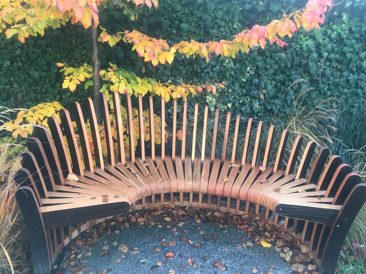 southgatetimber's tweet image. Here is a beautifully designed and built garden bench by Christopher Richards. Constructed using  lengths of Western Red Cedar supplied by Southgate Timber Company Limited. The colouring and build look absolutely superb.
#westernredcedar #cedarcladding #gardenbench #cedard