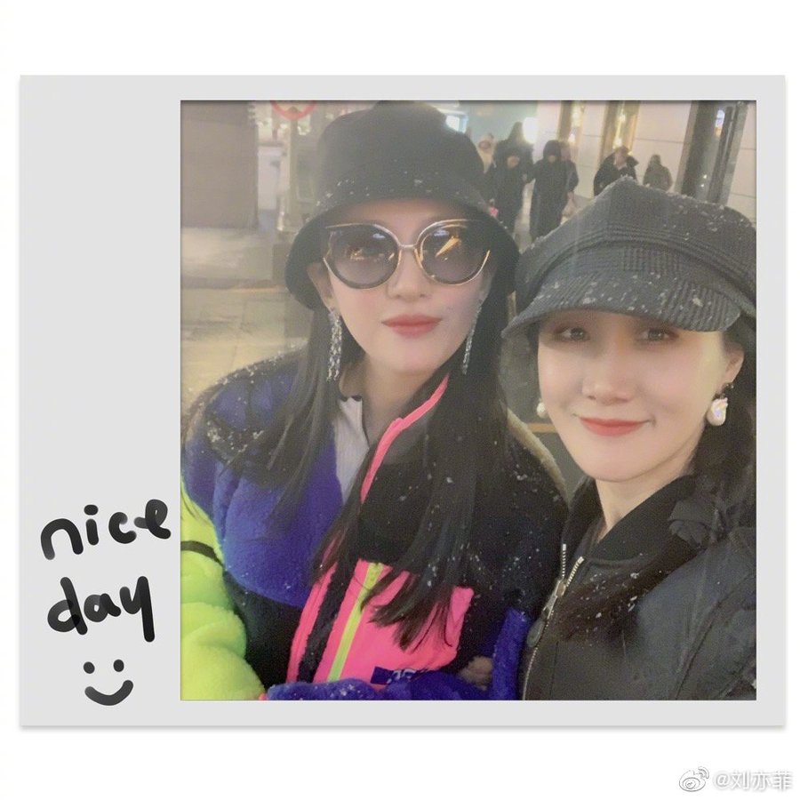 Yifei's Sina ม.ค.-เม.ย. 2563 ENh2mWbVAAY7UL6?format=jpg&name=900x900