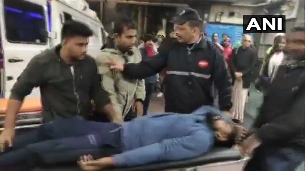 ANI's tweet photo. AIIMS Trauma Centre official: 18 people from Jawaharlal Nehru University (#JNU) have come to AIIMS Trauma Centre with complaints of bleeding in head, abrasions among others. Investigations are underway #Delhi https://t.co/BMhz09lXpl