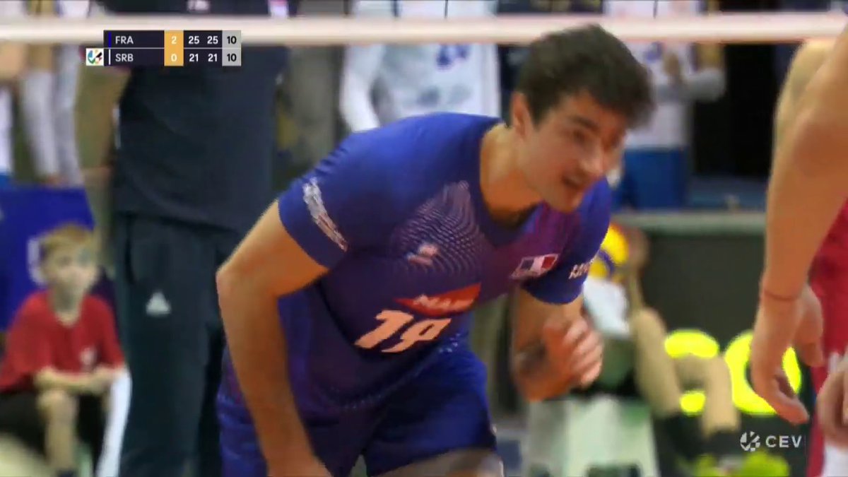 Qualif. Olimpiche: Highlights Francia - Serbia 3-0 -#videovolleyball @volleyball_it volleyball.movie/2020/01/05/fra…