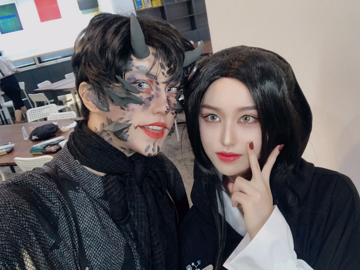 Bay_Bailey_'s tweet photo. 0. 백망되 일일 카페&amp;펍 🎇용병 길드 신년회🎇 에서 위대한✨라온 미르를 맡았던 베이입니다! 너무너무 고생 많으셨던 우리 주최님, 정말 멋지신 일반 스탭분들, 그리고 너무나 즐겁게 행복한 시간 함께 해주신 우리 용병 손님들과 코스스탭분들 사랑하고 감사합니다!💕w.@lovely_R_E_L   #용신회_후기 https://t.co/9GNRQ69a9t