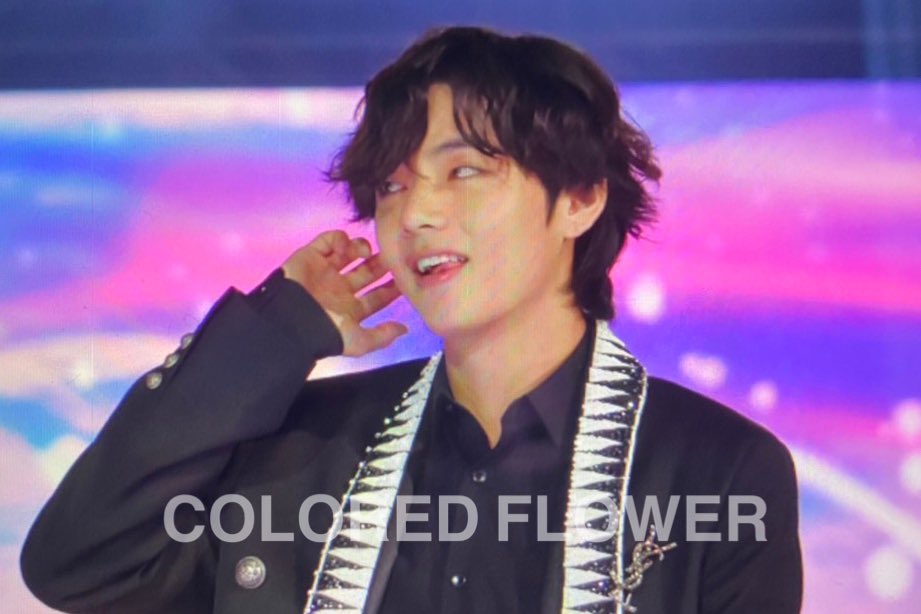 200105 GDA
#뷔 #태형 #V #방탄소년단 #bts⁠ ⁠⁠ ⁠⁠ ⁠⁠ ⁠
<a href="/BTS_twt/">방탄소년단</a>