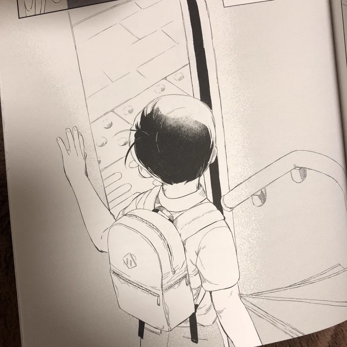 二階建てでカーテンあって通路挟んで2席ずつの車両で行けて海沿いで自動改札ある
モデルもなんもないのでほんとに架空の路線です 