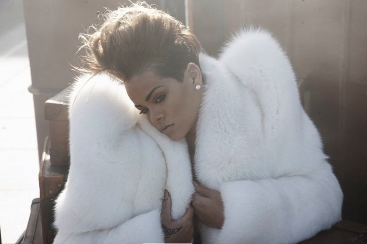 FentyStats's tweet photo. Rihanna's #ColdCaseLove has now become the 8th track from "Rated R" to surpass 10 million streams on @Spotify 🎶 https://t.co/zrAse1KCNQ