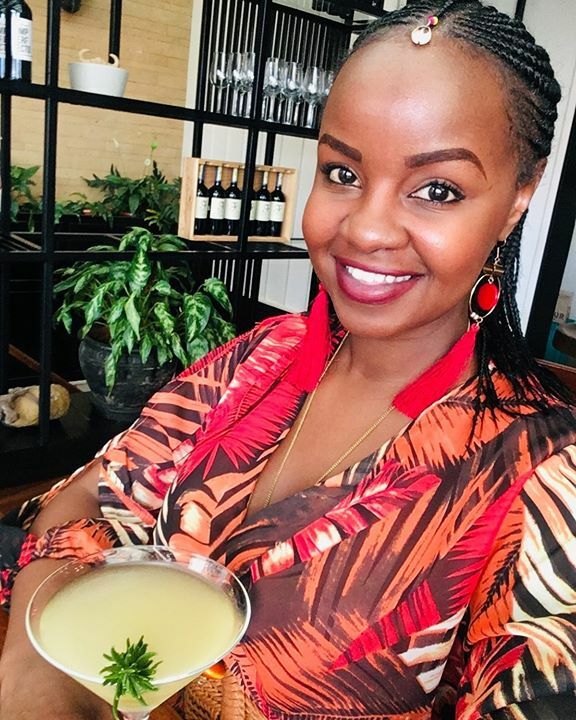 LiqorsMobileBar's tweet photo. Now that I’ve come up for air, I’d like to take a moment to wish you all a happy and prosperous 2020! 🥳
May all your plans come to fruition. 
Here’s to you 🥂
#liqorsmobilebar 
#2020 https://t.co/fxvkoH2V1Y