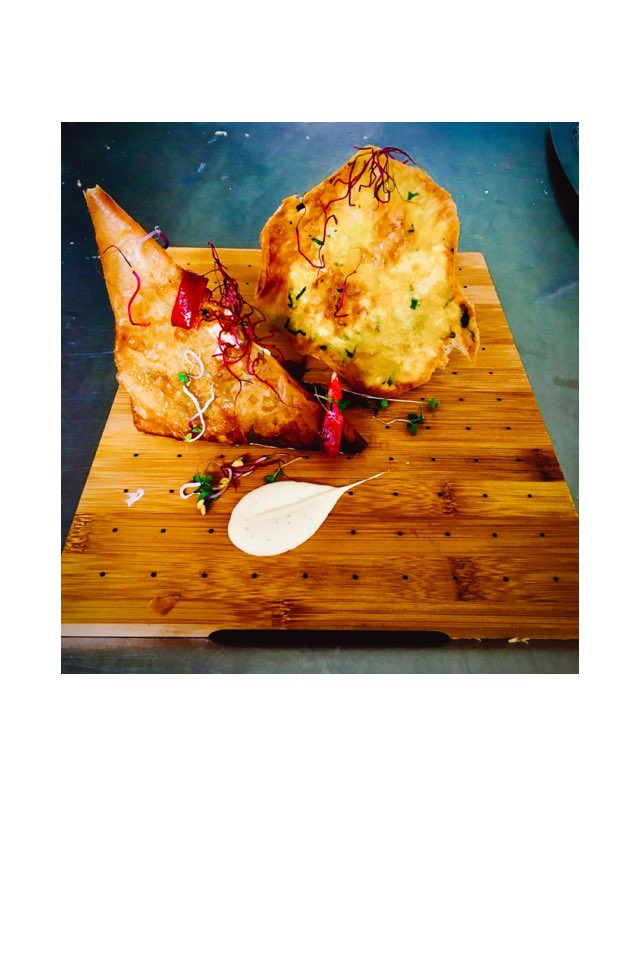 HotelCSC's tweet photo. Tortilita de camarones, algas y samosas de cochinillo.
Un rico plato de nuestro menú de hoy.
Degústalo en cafetería.
¡Feliz Domingo! https://t.co/dEqxWGp5e3