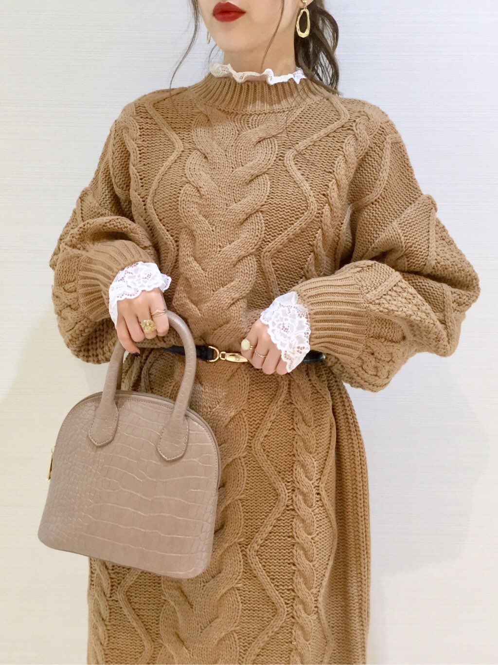 Heather Twitterissa ヘザーの冬sale 1 4再値下げ シンプルでいろんな着こなしが楽しめる ニットワンピースが再値下げ シルエットが綺麗だから1枚で様になる ケーブルニットワンピース 6 600 2 750 T Co 3rwotspnfb T Co