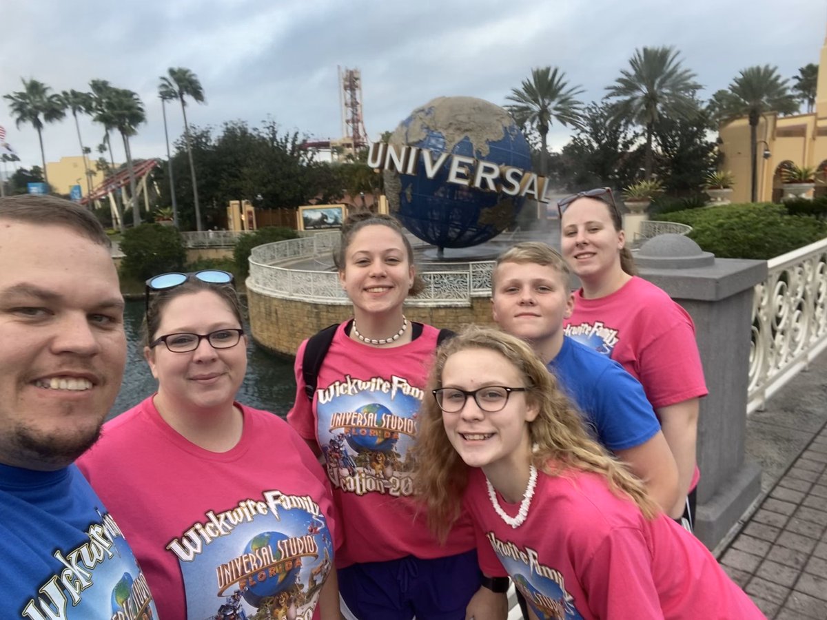 DJKDuBOmaha's tweet photo. Making memories 1 day at a time! Amazing time thanks @universalorlando from the WICKWIRES! #JAN04 #WEareMAKINGmemories #UNIVERSALorlando #GOTjuice #OMAHAtopFAN #FAMILYlife #FITfam #DAILYlife #EXERCISE #INSTApicture #1dayATaTIME #LIFEstyleBLOGGER #SATURDAYlife #gymTIME https://t.co/2vbWnZMBHq