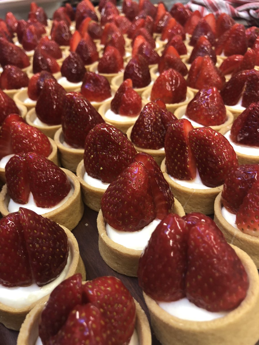 Barnabrow House tweet media