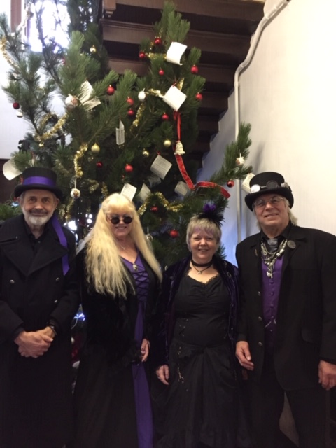 Richstories's tweet photo. Dear Diary - 5 months till @PlumMakeMerry - but while we're waiting.....Lets "make merry" at the "Wassail in the Pleasaunce" @pipgreenwich Song @MorriganSong Dance @squiregmm 
https://t.co/Q2tXwwK7aC https://t.co/2Qj3D0jZg6
