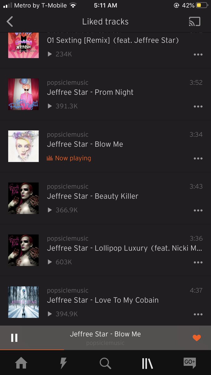 S7o7V's tweet image. The Jeffree Star I grew up on
Vs
The Jeffree Star everyone now knows 🥴😂 I still Stan his music don’t @ me
