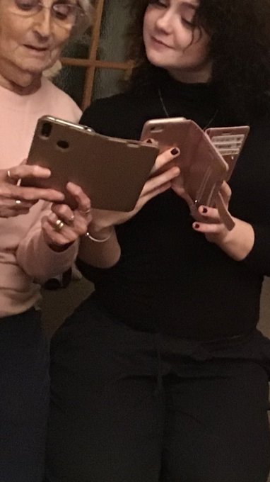 For the many MANY of you doubting the practicality and sexual appeal of my wallet/phone case with combined<a href="/tag/covid"class="tags"><span>#covid</span></a><a href="/tag/halloween2020"class="tags"><span>#halloween2020</span></a><a href="/tag/theantihalloween"class="tags"><span>#theantihalloween</span></a>