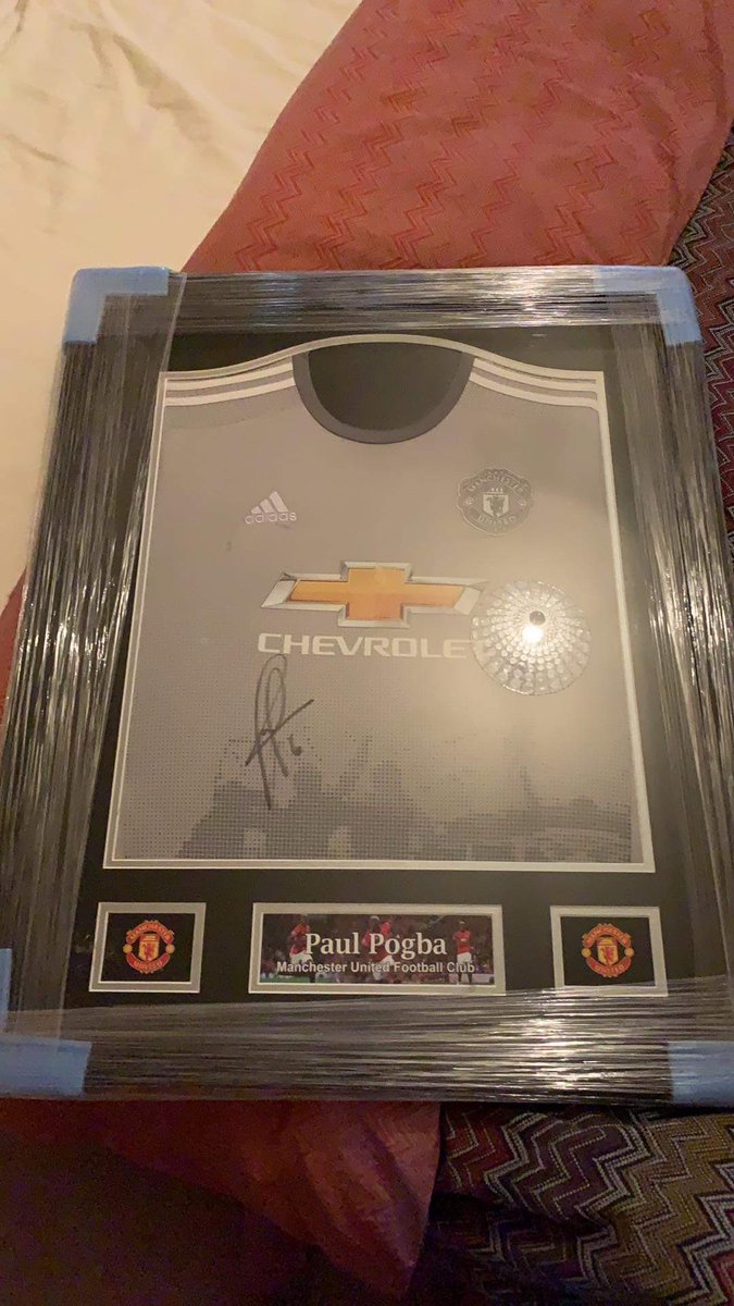 jonnyescott's tweet image. 🚨 PLEASE READ 🚨 

I’m auctioning off this framed Man Utd shirt signed by Paul Pogba. 

All the funds from the winning bid will go towards helping the firefighters battling the Australian bushfires in New South Wales and Victoria 🇦🇺 

REPLY TO THIS TWEET WITH YOUR BID!

Cheers x
