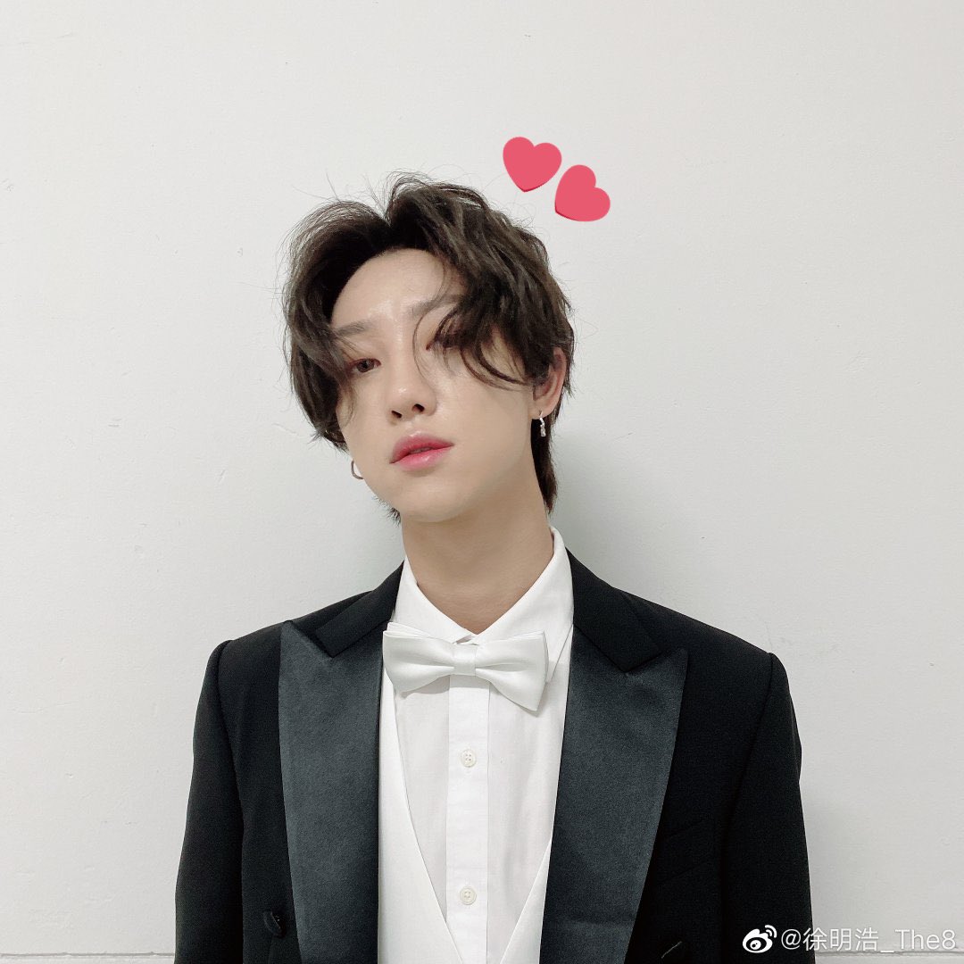 오늘 진짜 최고였다🥺ㅠㅠㅠ머리도 잘 어울리고 있어 아름다운춤도 보여 줘서 정말 감동했다 사랑해 ~ㅠㅠ