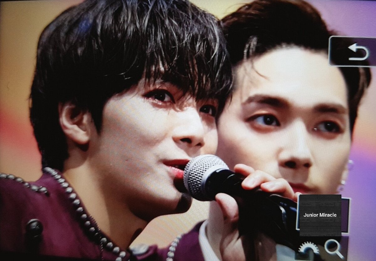 200105 골든디스크 종현
#뉴이스트 #NUEST #김종현 #JR