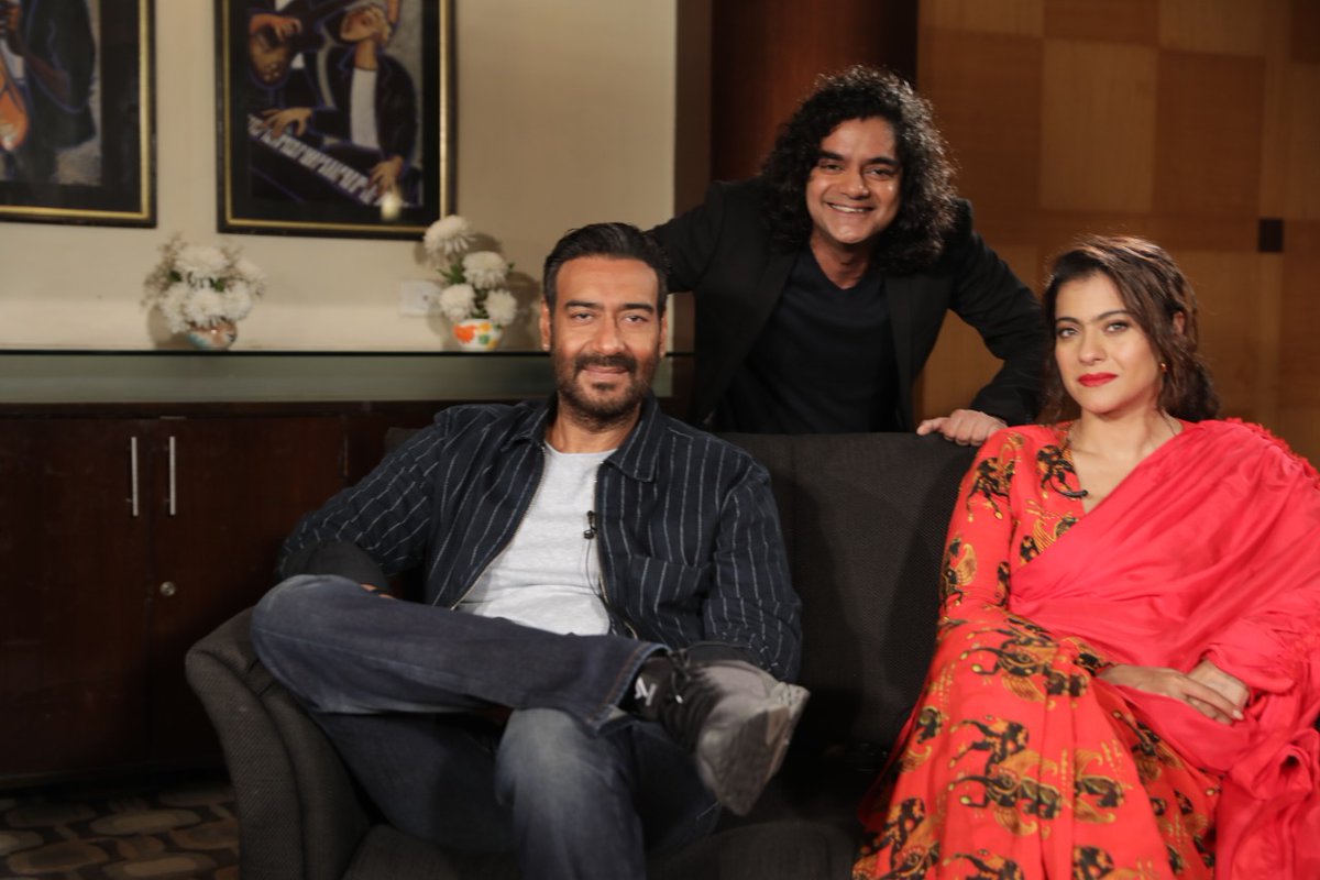 EPICMusic_TV's tweet photo. @ajaydevgn and @itsKajolD giving exclusive interview to the ShowBox. Both of them are promoting their upcoming film Tanhaji on the sets of #TheProjectionRoom.
#ajaydevgn #Kajol #tanhaji #theunsungwarrior @RAJIEEMSHINDE @mayankw14 @SaifOnline @SharadK7 @omraut @TeamAjayDevgn https://t.co/FO1FW7AgiQ