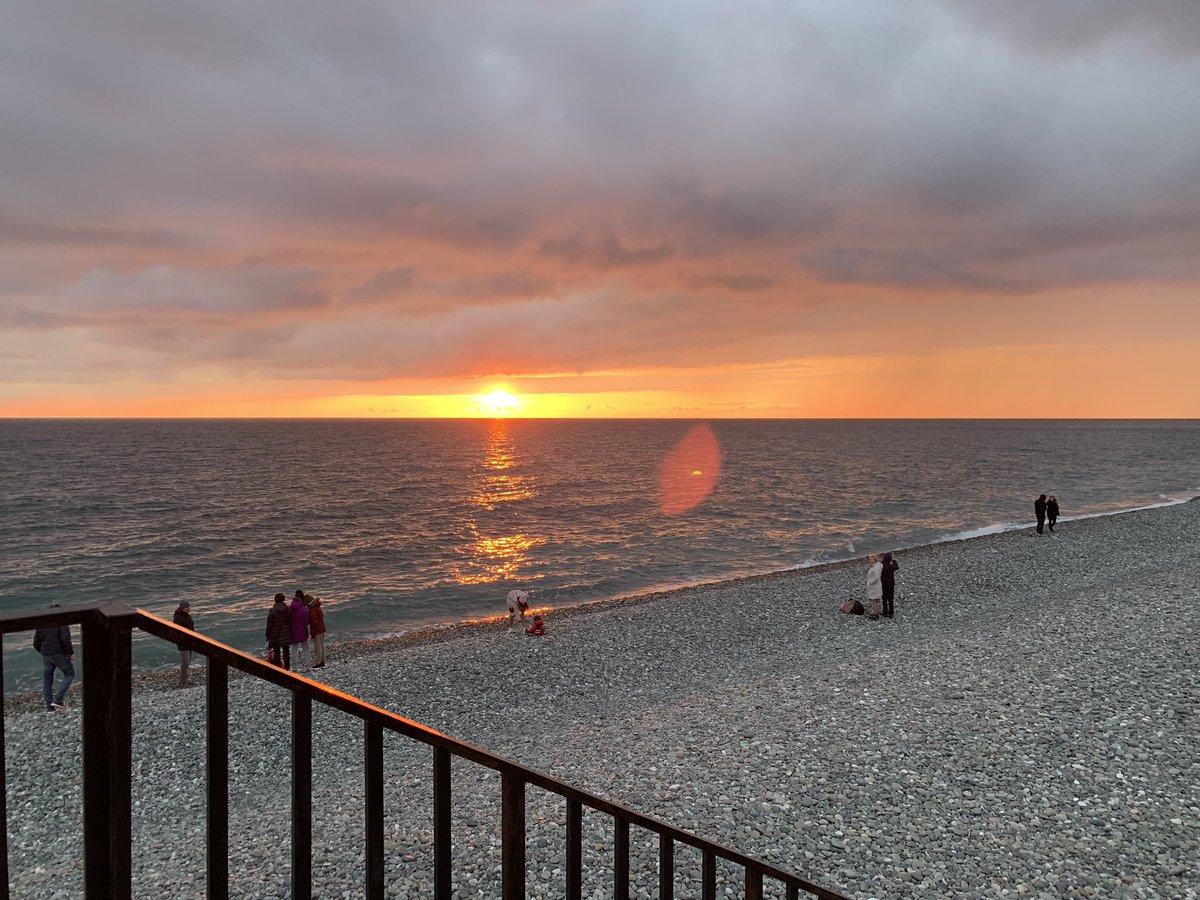 Закат на море в Сочи