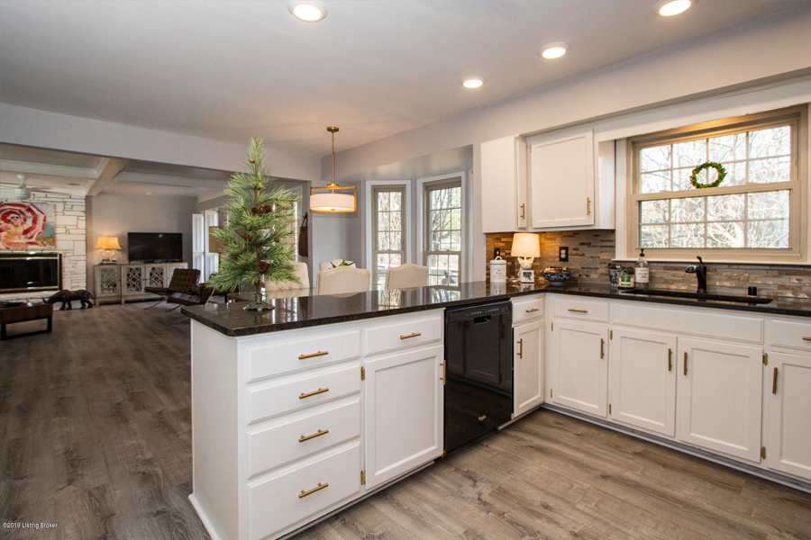 HommatiNetwork's tweet photo. 2310 Fallsview Rd, Louisville, KY 40207

https://t.co/asLK3w8hJi

#Hommati #LouisvilleKyRealtor #KentuckyHomes #RealEstateKY #LouisvilleKYRealEstate #LouisvilleKYRealtor https://t.co/RxVzwwmZcv