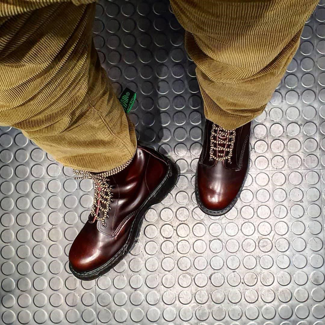 solovair burgundy rub off