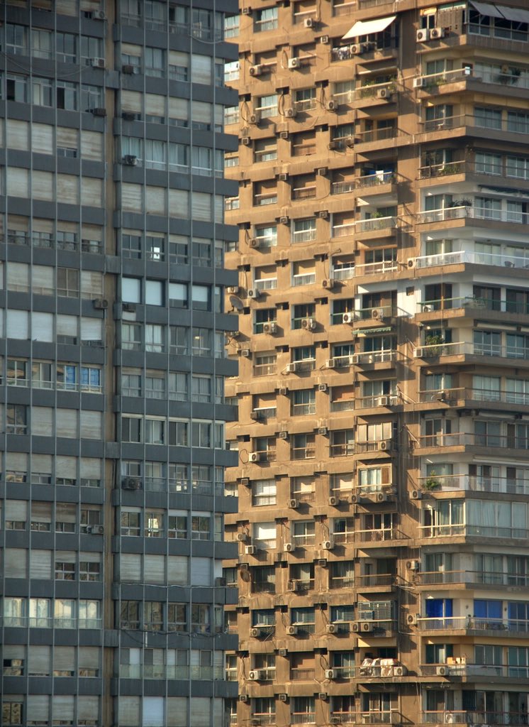SSVphotographer's tweet photo. ¿Qué edificio está enfrente del otro, el gris (1) o el color arena (2)? https://t.co/CU0NwMFMxF
