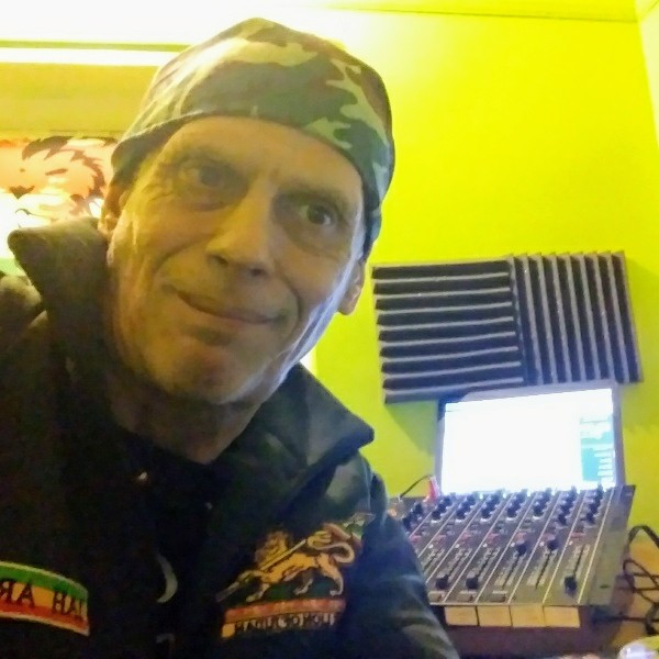 Playing at 8pm GMT tonight my first recorded show for One Harmony Radio on Riddim Lion, with shoutout and plays for local bands <a href="/Tallowah_uk/">Tallowah</a> <a href="/mammalnotfish/">Mammal Not Fish</a> plus <a href="/BadnessOfficial/">Method in the Badness</a> and <a href="/McSherlockArt/">Sherlock Art Pon Di Version</a> . riddimlionradio.com