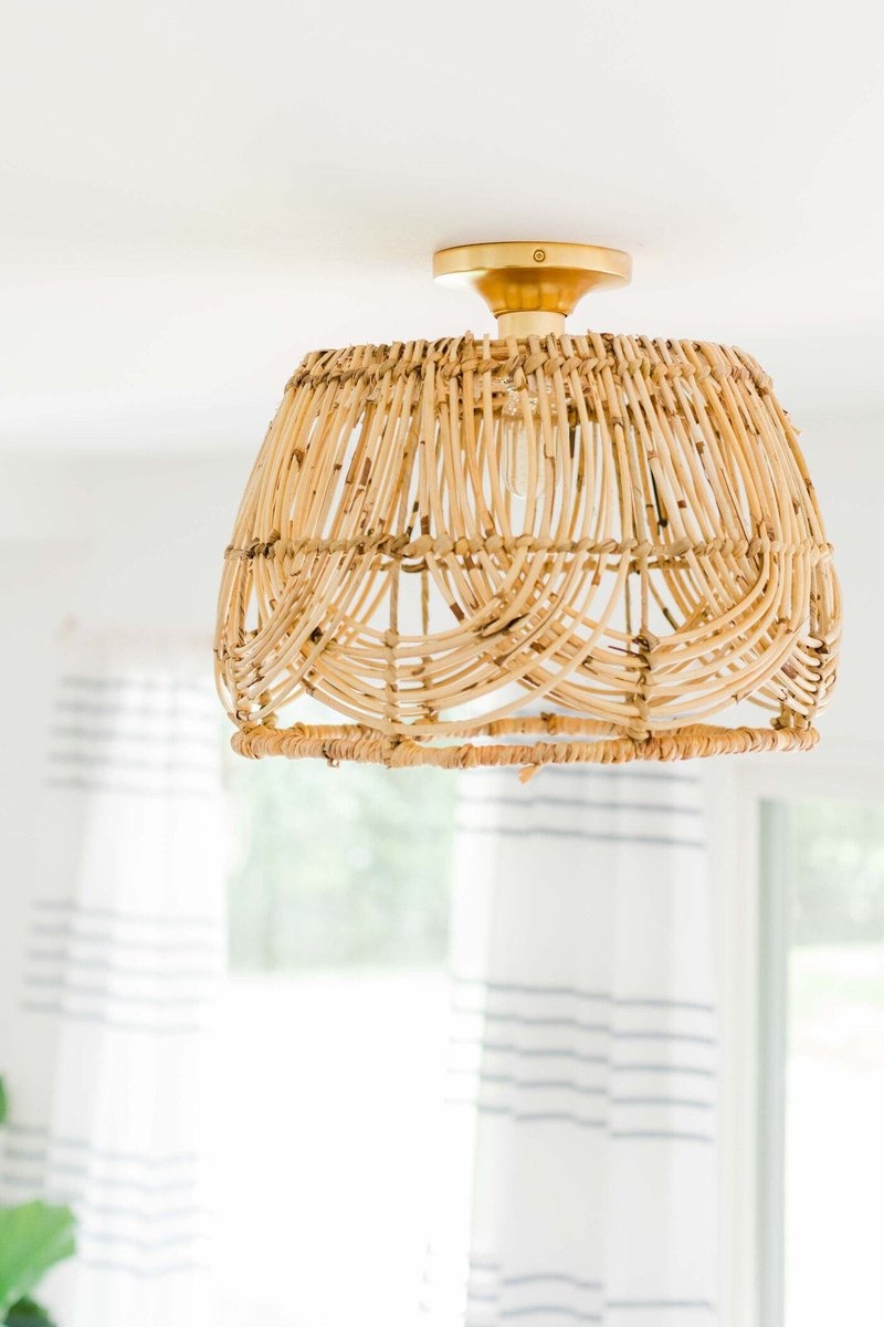 makinghomebase's tweet image. This is such a neat idea! Turn a basket into a one of a kind DIY light fixture: buff.ly/39EXxE8