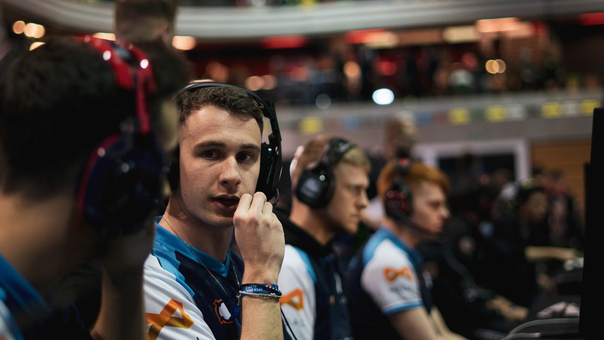 Cluxarr's tweet image. Hey there! 

My name is Sem, also known as 'Cluxar'.  I'm a freelance photographer and available for CDL London. I've already booked my flights!

If you want more information about prices, my work and previous clients, get in touch.

📸 Cluxar.com
📩 info@cluxar.com