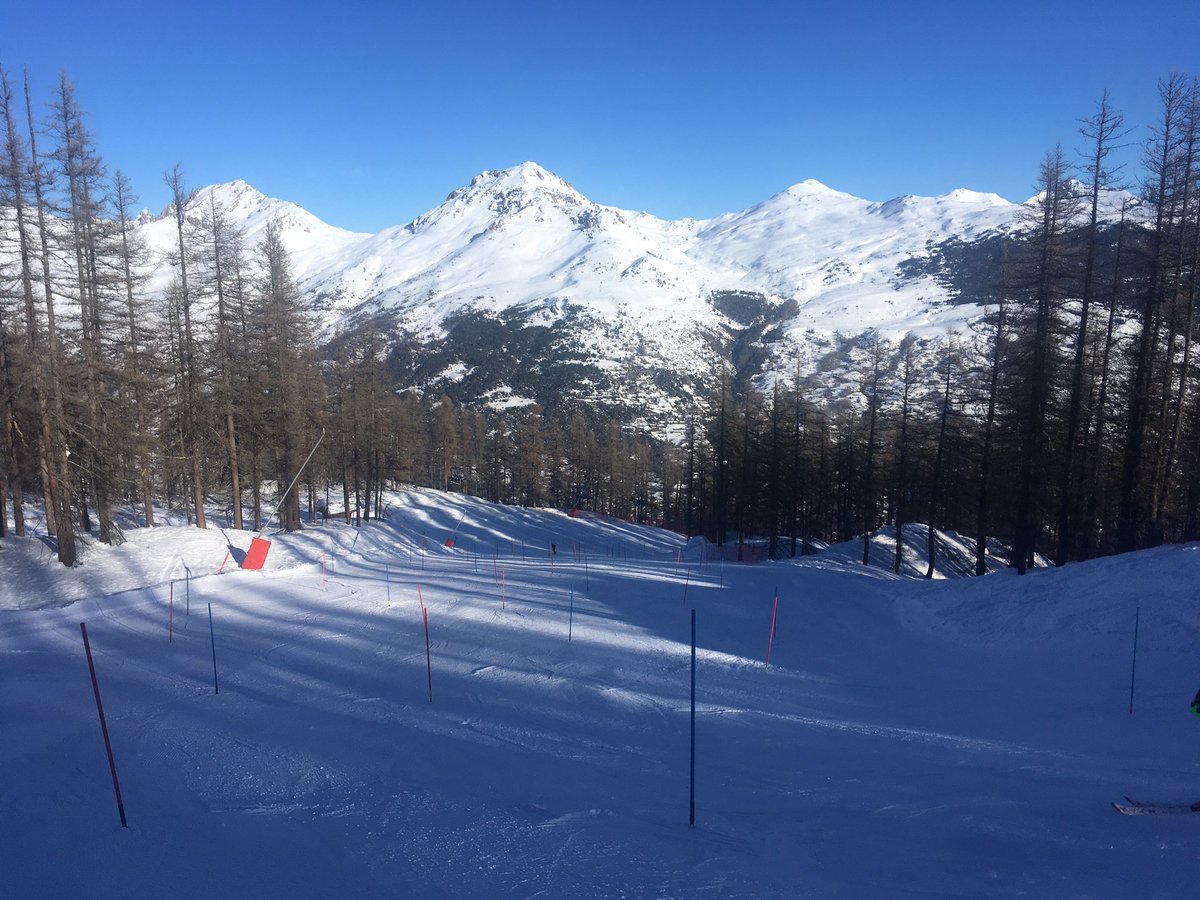 Beautiful weather for the first day of Continuation Training for the RE Alpine Ski Team in Serre Chevalier. Training hard for Divs and Armies later in January ⛷<a href="/RE_REWS/">RE Winter Sports</a> <a href="/Proud_Sappers/">Corps of Royal Engineers</a> <a href="/ArmySportASCB/">Army Sport</a>