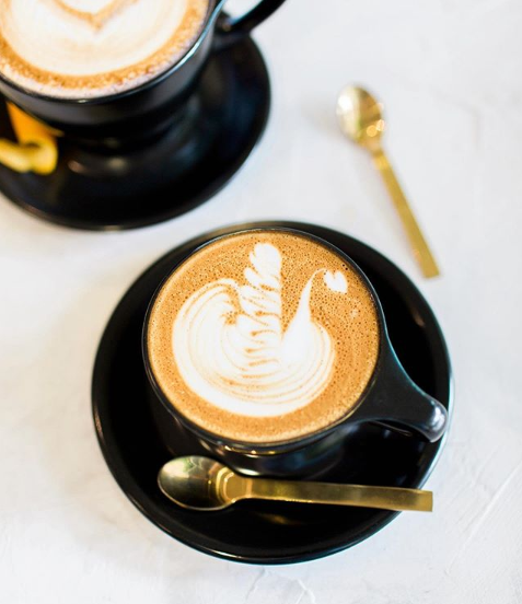 No sugar for me, I’m sweet enough 😉

#orlando #downtownorlando #Coffee #craftcoffee #latte #swan #lakeeola #specialtycoffee #Foodie #drink #shoplocal #onelove #MILK #CentralFlorida #Florida