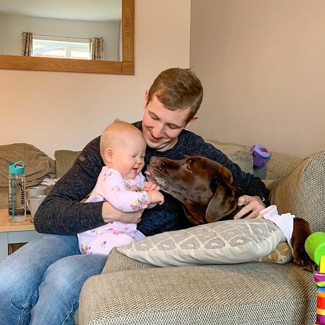 AdamEvzz's tweet photo. The love these two have for each other is just the best ❤️. #baby #dog #bestfriends #love #babiesofinstagram #dogsofinstagram #6monthsold #12yearsold https://t.co/CJavPsyI4H https://t.co/B3e791Q7Lk