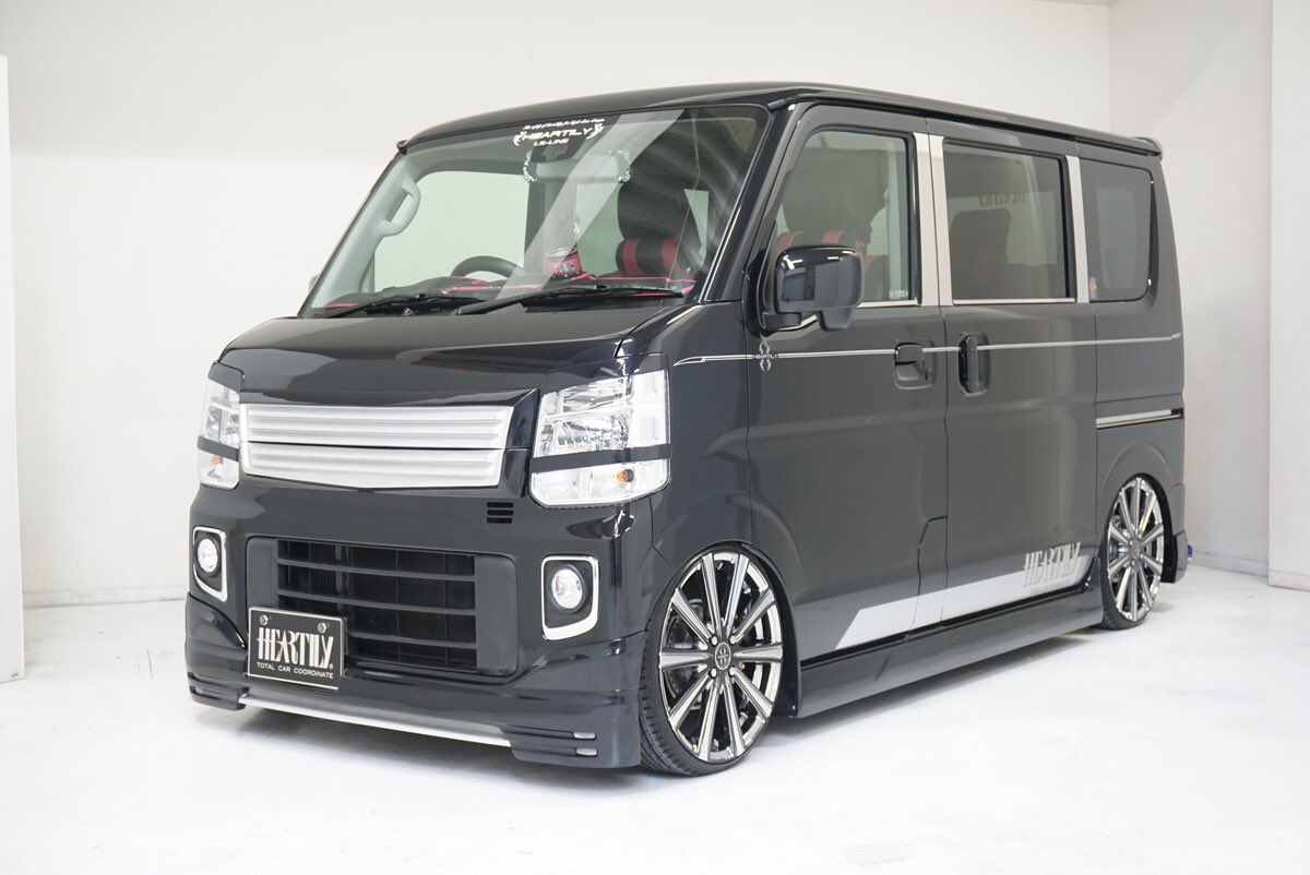 DA17WMsGarage's tweet photo. ハーテリーかサーカスプロジェクトどっちにしよう😔😔 https://t.co/aummwcuUok