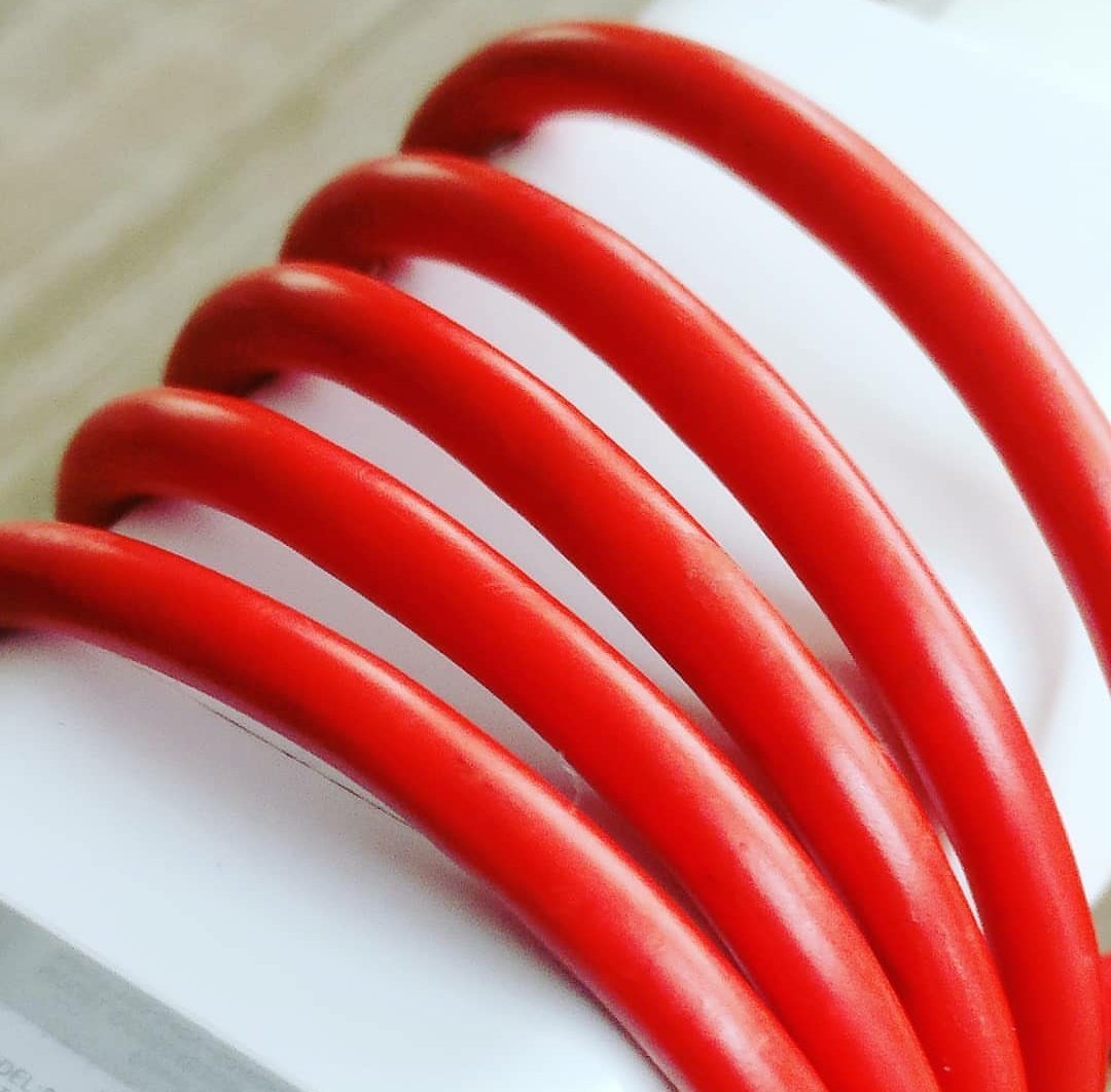 whimsical_chic's tweet image. Spotted Red Cable 
#RedCableClub #RedCableChallenge
#OnePlus