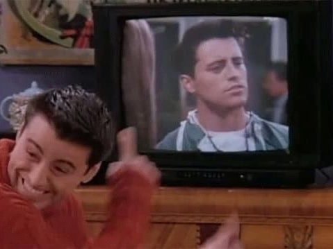 luupstein's tweet photo. Pasaron la vez que actue en Comedy Central por Telefe a las 2:30 am. Lo cual está buenísimo porque me conocen nuevas personas y mi comedia llega a lugares a los que normalmente  no llegPORQUE PUEDO RECREAR ESTA ESCENA. https://t.co/OpZ85zZiTe