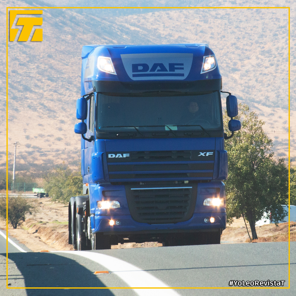 RevistaTChile's tweet photo. Te presentamos el test drive del DAF Super Space Cab XF105.510 FTS. Revisa la nota completa en:  https://t.co/pRpuVaGgUO

#suscríbete en 👉https://t.co/sQG2LAQGeJ y recibe sin costo nuestra nueva edición T11 que ya está en circulación.

#YoLeoRevistaT #DAF #Camiones #RevistaT https://t.co/6N9PyrKNJq