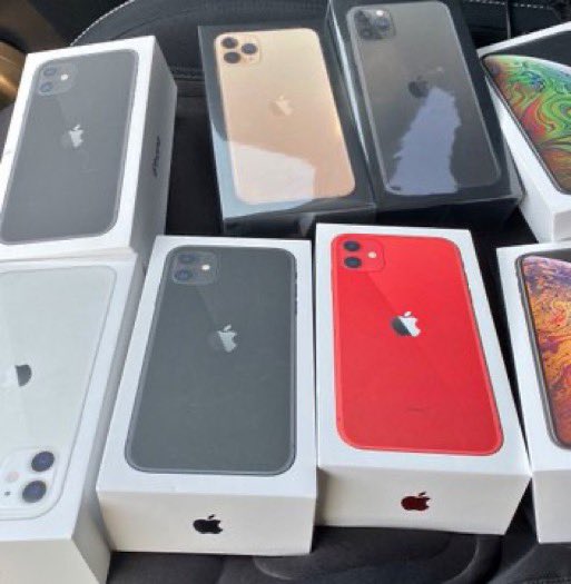ChristinaqBaker's tweet photo. First 100 to like AND retweet and have AT&amp;T,  Verizon or sprint  will get 15 iPhone 11pro max,  X ,XS, Xsmas or XR .. I'm legit 24 hours #giveaway #sugarmummy #sugardaddyneeded https://t.co/NZQjOdGry2