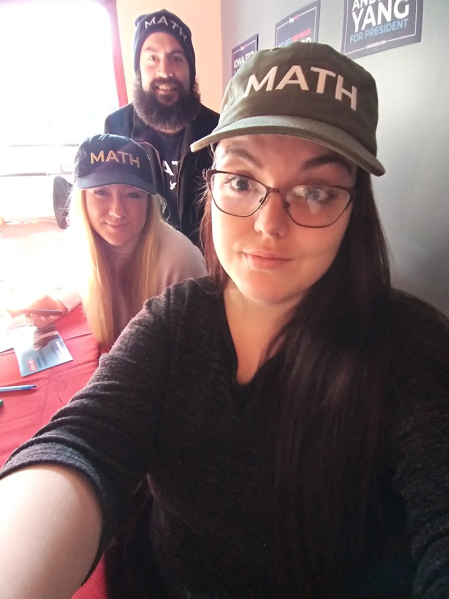 StephanieGladd4's tweet image. Teamed up &amp;amp; completed 60% of our first List!

Talked to lots of people, &amp;amp; hung door Hangers!

Today has been a good day! Going to try to finish all 79 houses Today! 💙

#YangGang #YangWeek #SecureTheBag