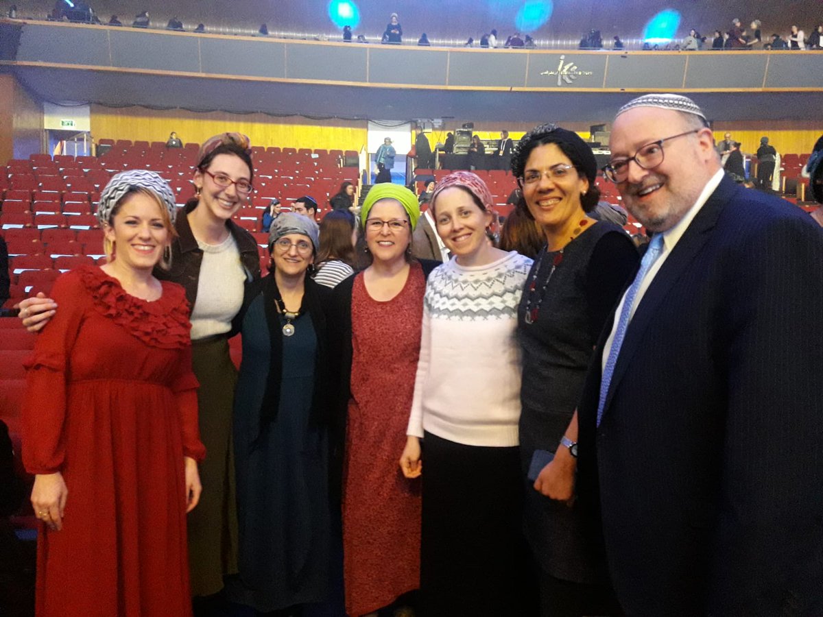 RabbiBrander's tweet photo. I am proud to have delivered a shiur at #Hadran today &amp; to celebrate w/ 160 students from Midreshet Lindenbaum, including scholars from the Susi Bradfield Women’s Institute of Halakhic Leadership (WIHL). Kol Hakavod to all those who organized this historic event. @ohrtorahstone https://t.co/vTjJDN2pQF