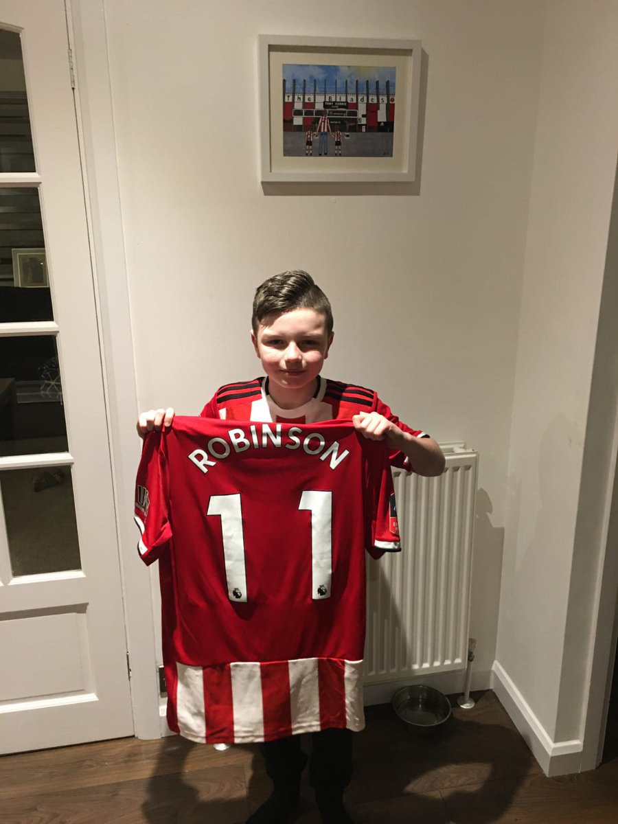 staniblade's tweet photo. Thanks @CallumRobinson7 for making my sons day⚽⚽UTB ⚔️⚔️nice finsh too⚽ https://t.co/ap7rNiQUdI