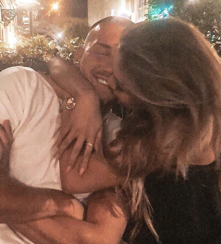 adrienegotitall's tweet photo. This is how we ended 2019 w great news to our families &amp; back to celebrate w them. We are so excited. Now to house hunting quickly. NJ or LI https://t.co/9f7HTgyk3K