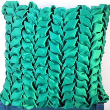 gwmspaces's tweet photo. At Greenwood modern spaces and designs, we coming with a banger this year and if you want to design your space, in need of Duvets, Rugs, throw pillows, and bedsheets, we are your plug. We are just a DM away.
#SundayThoughts
#Tolu
#TachaNLNT
#AkesanMarket
#Thread https://t.co/vSH2gjwhV9